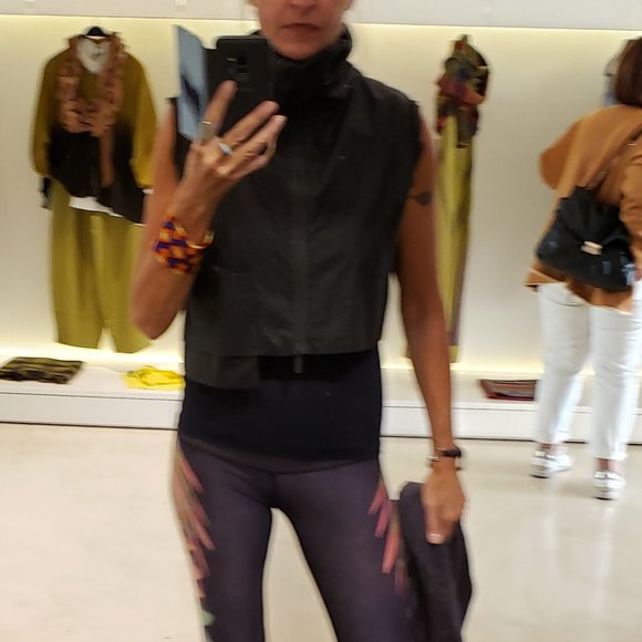 Studio b3 Vest Pleatherette Hip high collar + cropped Cell phone pocket - Picture 4 of 8